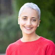 Amber Fyfe's Instagram, Twitter & Facebook