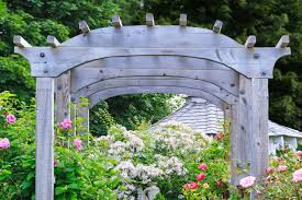 How to build an archway for the garden. Building A Classic Arbor Adding Diy Beauty To The Landscape