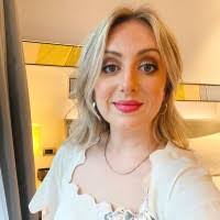 Martha Tullos's Instagram, Twitter & Facebook