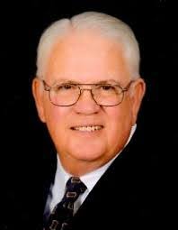 Lisa Constance's Instagram, Twitter & Facebook