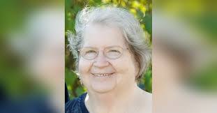 Suzanne Pollack's Instagram, Twitter & Facebook