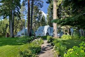 The facebook founder reportedly spent $66m on 357 oceanfront acres on hawaii's kauai island. Mark Zuckerberg Kauft Verstecktes 60 Millionen Dollar Grundstuck Am Lake Tahoe Gq Germany
