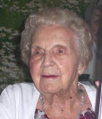 Elizabeth Bukowski's Instagram, Twitter & Facebook