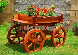 Ahsap Bahce Susleri Ile Bahce Dekorasyonu Binbirdekor Com