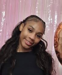 Kent Police We are seeking help to locate a teenage girl missing from  #Medway. Raiyah Duncan is 13 years old and was last seen in #Chattenden,  #Rochester at around 6.15am