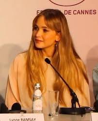 Jennifer Lawrence - Wikipedia
