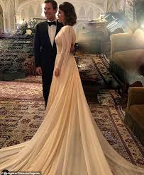 Princess Eugenie S Wedding Dress Designer Shares Unseen Photographs Of The Royal At Her Reception Daily Mail Online