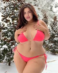 Brooke Barrows in early 2020 compared to now : rwgbeforeafter