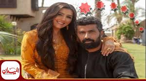 Uploaded by محمد الراشد on february 22, 2018. ÙˆÙ‚Ù Ø§Ù„ØªØ¹Ø§Ù…Ù„ Ù…Ø¹ Ø§Ù„Ù…Ø®Ø±Ø¬ Ù…Ø­Ù…Ø¯ Ø³Ø§Ù…Ù‰ Ùˆ Ø§Ù„Ø¬Ù…Ù‡ÙˆØ± ÙŠÙ‚ÙˆÙ„ Ø¹Ù‚Ø¨Ø§Ù„ Ø²ÙˆØ¬ØªÙ‡ Ùˆ Ø§Ø®ØªÙ‡ ÙÙ†