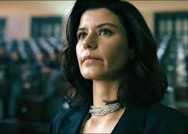Aile arasında filminin resmi twitter hesabıdır. Beren Saat In Netflix Te Baslayacak Olan Yeni Dizisi Atiye Den Ilk Kareler Geldi