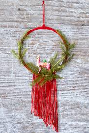 Dec 28, 2020 · when it comes to curb appeal and front yard landscaping ideas, there are several things to consider.while your stunning front garden and cobblestone walkway are important qualities, nothing makes a home stand out more than choosing a memorable, beautiful front door color. 52 Christmas Door Decorating Ideas Best Decorations For Your Front Door