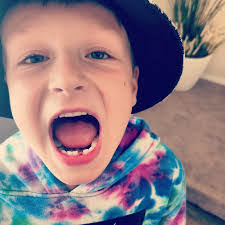 Jenny Roach's Instagram, Twitter & Facebook