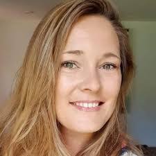 Ruth Urquhart's Instagram, Twitter & Facebook