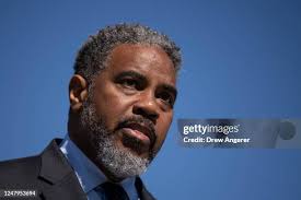 26 Photos & High Res Pictures