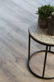 Handyfloor Summer Oak Deze Robuuste Houtlook Pvc Vloer Zorgt Al Snel Voor Een Warme En Huiselijke Sfeer In Uw Woning Vloeren Moderne Vloeren Woonkamervloer