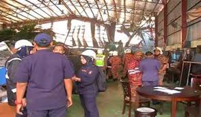 Ia juga berdekatan dengan kilang yamaha, pasaraya sc, dan hospital sungai buloh. Warga Bangladesh Maut Tertimbus Tanah Runtuh Di Sungai Buloh Video Baca