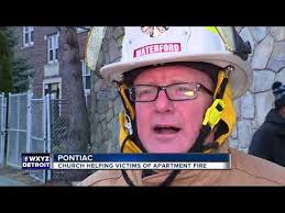 Apartment fire in Pontiac forces 20 people from their homes