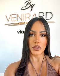 Profile for Laura Fermin