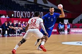 تعدّ السياحة في مصر أحد أهم مصادر الدخل القومي بما توفره من عائدات دولارية سنوية، وعوائد العملة الأجنبية التي مكنتها من المشاركة بشكل كبير بالناتج الإجمالي المحلي، ومكافحة البطالة عن طريق توظيف شريحة واسعة من القوى. Osb0wxxpfzstnm