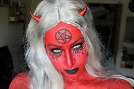 Day 73 demons inside by @giamariewaits inspired by @desiperkins • • follow us:>>> @100daysofmakeupchallenge for. 1001 Idees De Deguisement Et Maquillage Diablesse Pour La Fete D Halloween