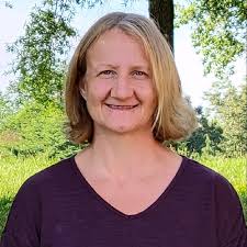 Amy Fadden's Instagram, Twitter & Facebook