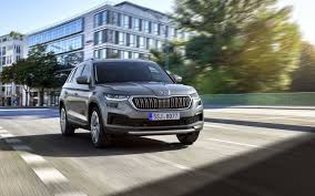 In this video you can see the changes compared to the previous model. Comparison Skoda Kodiaq 2021 Vs Mitsubishi Outlander Sel 2022 Suv Drive