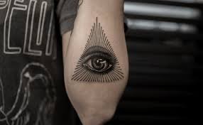 Tattoos Of The Mighty Eye Of Providence Third Eye Tattoos All Seeing Eye Tattoo Eye Tattoo