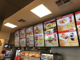 Nando's, tenderfresh classic, ayam penyet president, manhattan fish market, yassin kampung seafood. Delano S Marketplace Development By Yk America Lands New Filipino Cuisine Restaurant Jollibee With An Opening For Late Summer Or Early Fall Delanonow