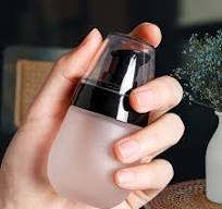 2pcs Travel-Size Clear Glass Cosmetic Bottles with Pump and Lid, 30ml  (1.06oz) - * for Easy Visibility, Ideal for Lotions, Creams, an