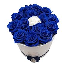 Florist work blue roses symbolize a dream, they are a perfect present for mysterious and enigmatic personalities. Preserved Blue Roses Box Million Flowers Florpassion Milan Local Florist