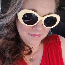 Do you ever find yourself in a group of people and someone says something  and then everyone starts laughing hysterically, but what they said wasn't  funny at all? And you can't force