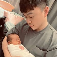 春桂雞肉- 萬事俱備只欠你來吃飯吧4/15與你相遇#古早味雞肉#永吉市場正對面#信義區小吃#春桂到底是誰？