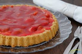 Pudding auf den tarteboden verteilen und mit rhabarberwürfel belegen. Erdbeer Rhabarber Kuchen Vegan Veganwave