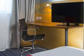 Charing cross train station is 25 minutes' walk, and southwark. Holiday Inn Express Southwark Laterooms