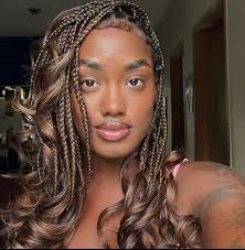 Lola Gates (lolagates)