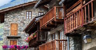 Check spelling or type a new query. Renovation D Un Chalet Comparatif Des Solutions Et Guide Des Prix