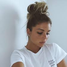 Phoebe Welsh's Instagram, Twitter & Facebook