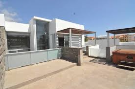 4 casas y pisos desde 560€ al mes si buscas un piso o casa en tenerife, en haya inmobiliaria ponemos a tu disposición un amplio catálogo con inmuebles en alquiler de todo. Alquiler De Pisos De Particulares En La Ciudad De Costa Adeje