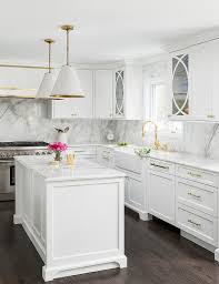 Are you still feeling quite interested in the techniques we showed you for turning cabinets into kitchen islands but you've held off on choosing a design so far because you'd prefer something that has a unique feature rather than just more cupboards? Long And Narrow Kitchen Island Design Ideas