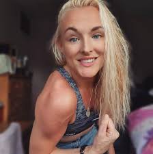 Catherine Kerr's Instagram, Twitter & Facebook