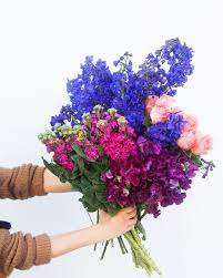 Market Selection Now If This Doesn T Look Like Spring Then We Don T Know What Does Although The Weather C Arranjos De Flores Flores Amor Perfeito Flores