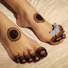 Mehndi Designs For Legs Or Foot Mehndi Creation Mehndi Creation In 2020 Legs Mehndi Design Mehndi Designs Leg Mehndi