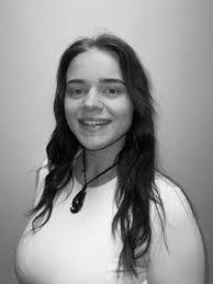 Kate Mcewan's Instagram, Twitter & Facebook