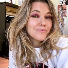 This year went by so fast I couldn't even get my life together😩😭 😜