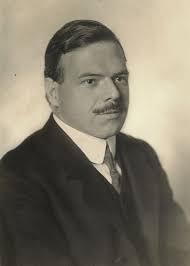 ZWISCHEN WISSENSCHAFT GESELLSCHAFT UND POLITIK