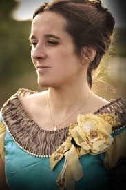 Hello kind people. I come sharing my last upcycle. An order for a 19th  century ball gown I made from thrifted curtains (the yellow and the striped  brown fabrics) and leftover from