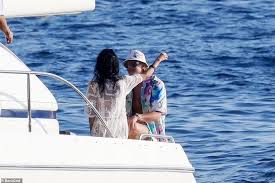 Jun 26, 2021 · haaland, cena con champagne. Photos Borussia Dortmund Star And Chelsea Transfer Target Erling Haaland Parties With Bikini Clad Women On Yacht By Greek Island Mykonos