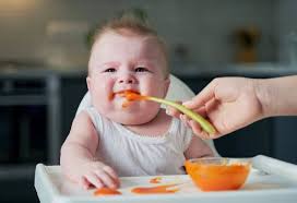 Untuk itu, bunda sudah bisa mulai memberinya makanan yang sedikit kasar, namun juga tetap perlu dipertimbangkan. Sudah Mengenal Finger Food Begini Seharusnya Tekstur Mpasi 9 Bulan