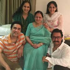 Pin By Elisabete Pereira On Aamir Khan Handsome Celebrities Aamir Khan Bollywood Actors