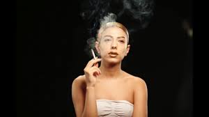 Médiathèque numérique est un service proposé par artevod et universciné à destination des médiathèques et de leurs abonnés. En Dag Ska Jag Bygga Ett Slott Av Pengar Affischfotografering Folkteatern